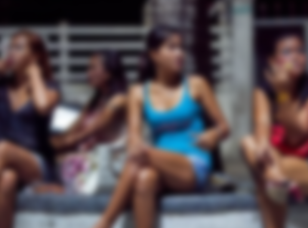 මාතලෙන් ඇවිත් මහනුවර ගනිකා නිවෙසක් වටලයි