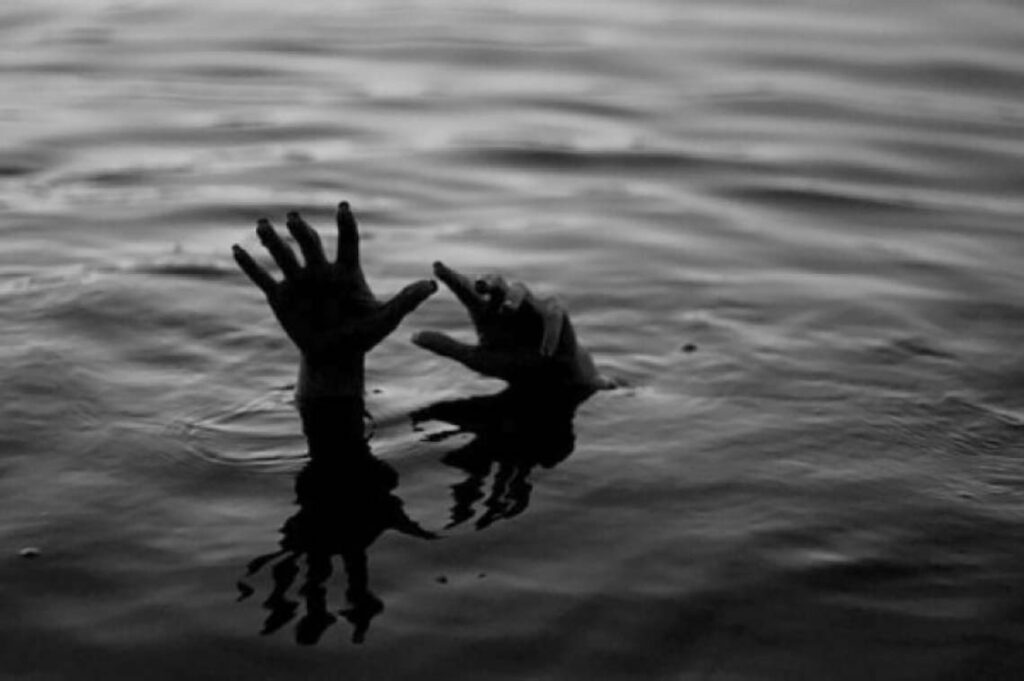 දියේ ගිලී යුවලක් අතුරුදන්