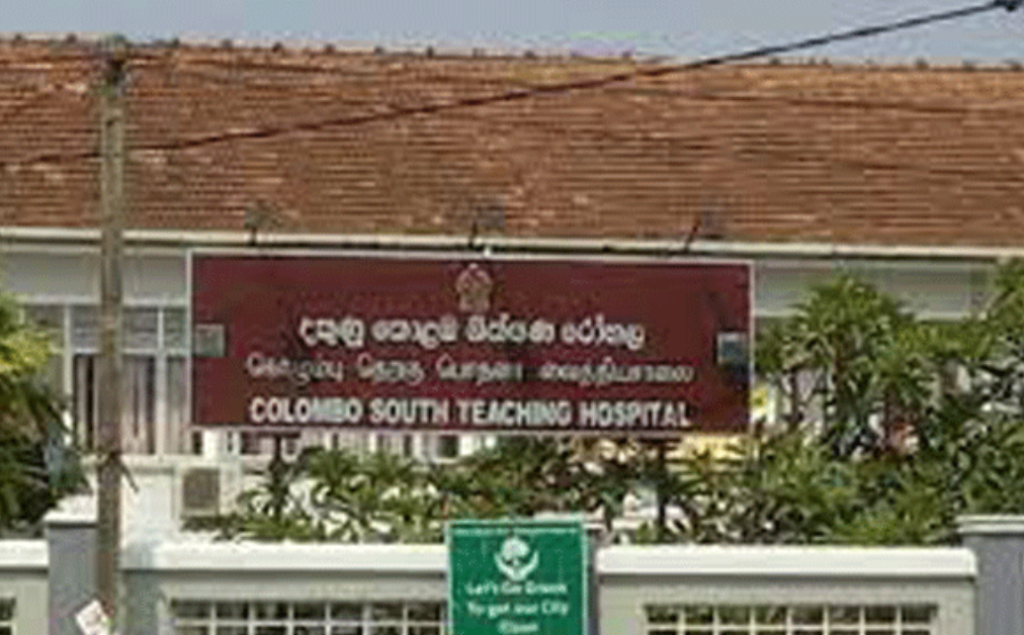 අලුත උපන් නිවුන්නු අවසන් ගමන් යති