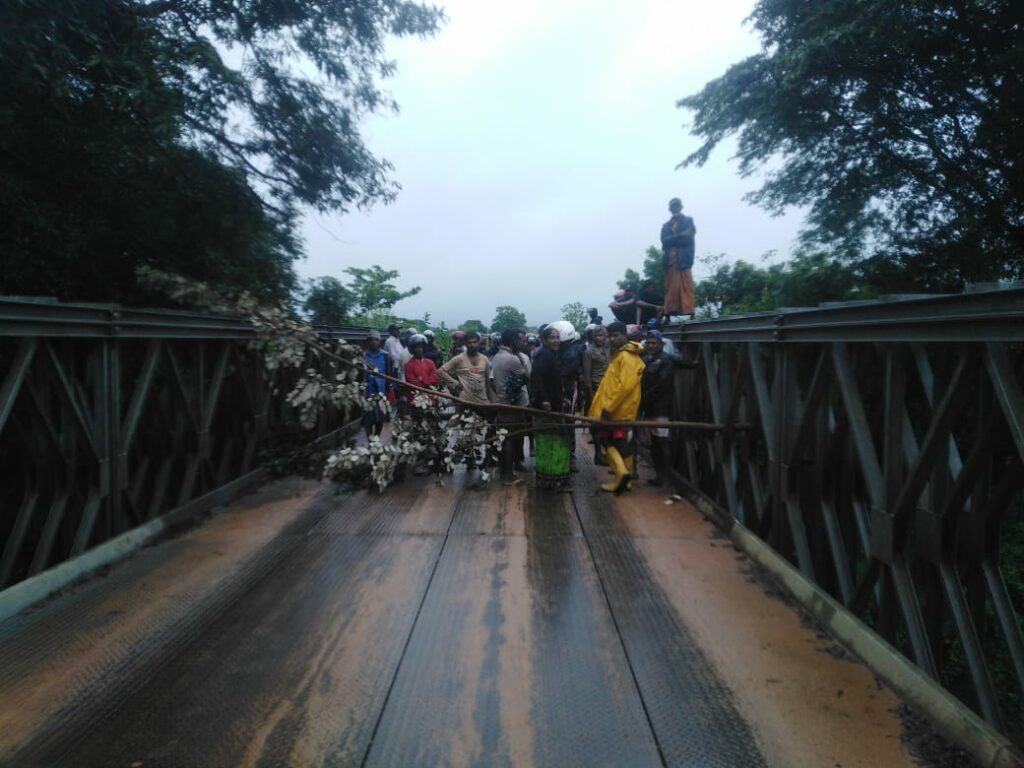 ගජේන්ද්ර කුමාර් පොන්නම්බලම්ට එරෙහිව දිවුලපතාන ගම්වාසීන්ගෙන් විරෝධයක් – බිත්තර ගහලා හූ කියලා පන්නයි