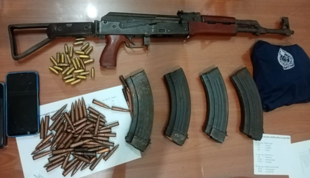 ගනේමුල්ල සංජීවගේ ගෝලයෙක් ගිනි අවි එක්ක මාට්ටු