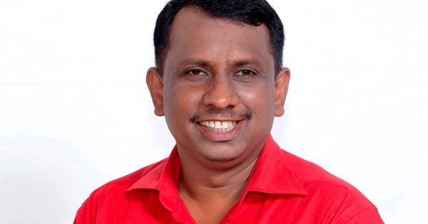 පාතාලේ අක්මුල් නවතින්නෙ කාල්ටන් එකේ