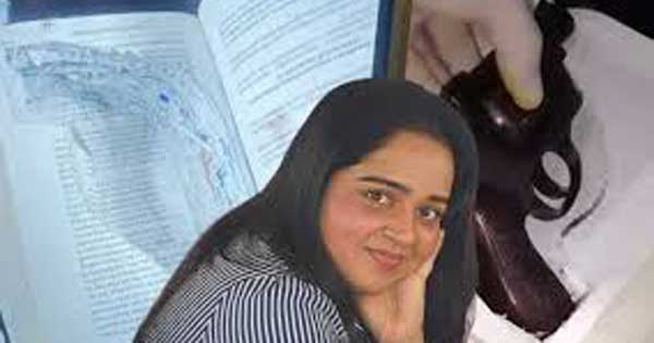 සෙව්වන්දිට නීති පොත දුන් නීතිඥවරියත් කොටුවෙයි