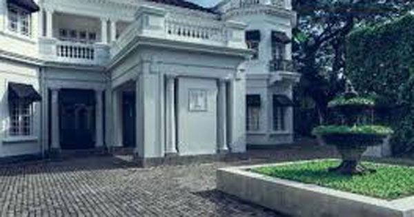 ඇමැති බංගලාවල තවමත් වවුල්ලු