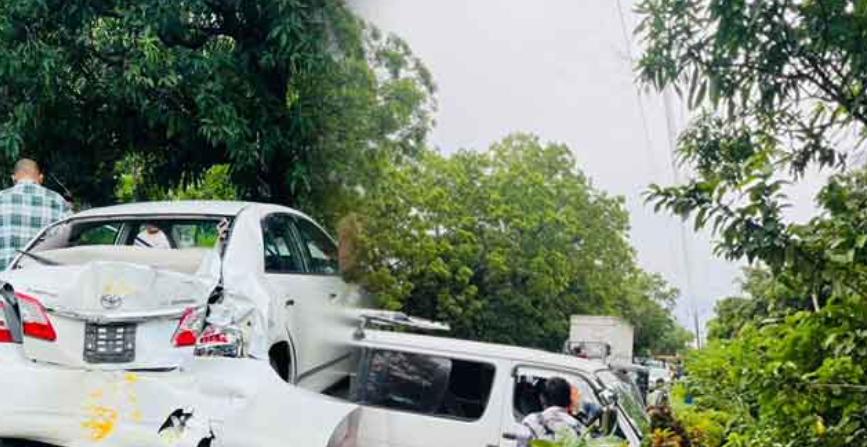 වාහන තුනක් එකිනෙක ගැටෙයි