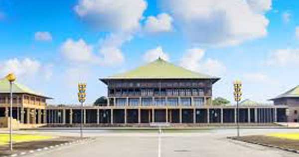 පලනි ජීවන් මනෝ රාදක්රිෂ්ණන් අයවැයට පක්ෂව ඡන්දය දෙති