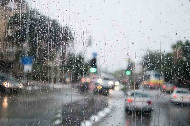 ප්රදේශ කිහිපයකට අදත් හවසට වැසි