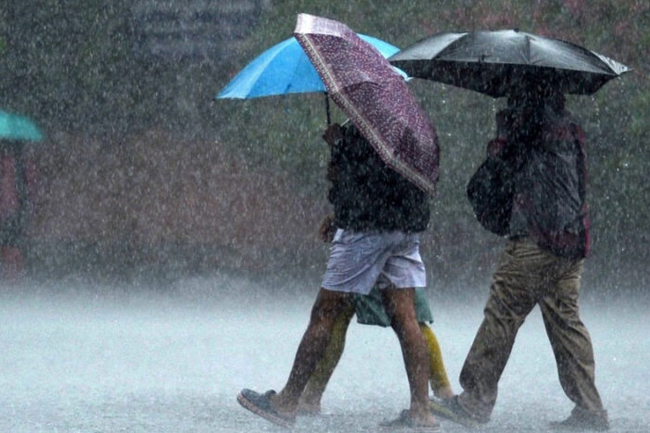 ප්රදේශ කිහිපයකට වැසි