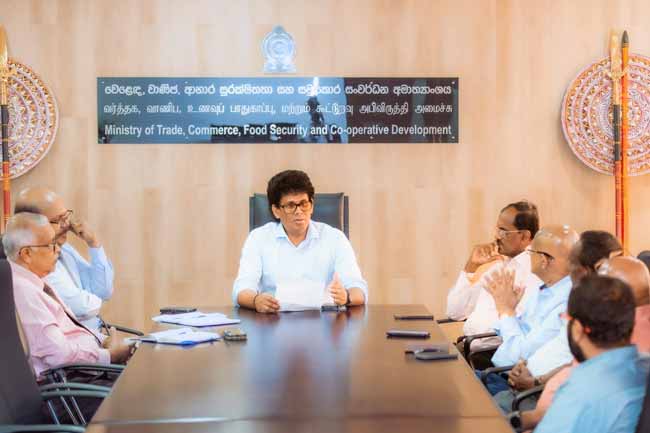 මිල වැඩි කිරීම් ගැන අහන්න බේකරි හිමිකරුවන් වෙළෙඳ අමාත්යංශයට කැඳවයි