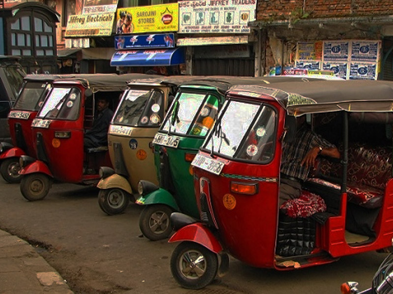 ත්රීරෝද රථ ගාස්තු ඉහළට