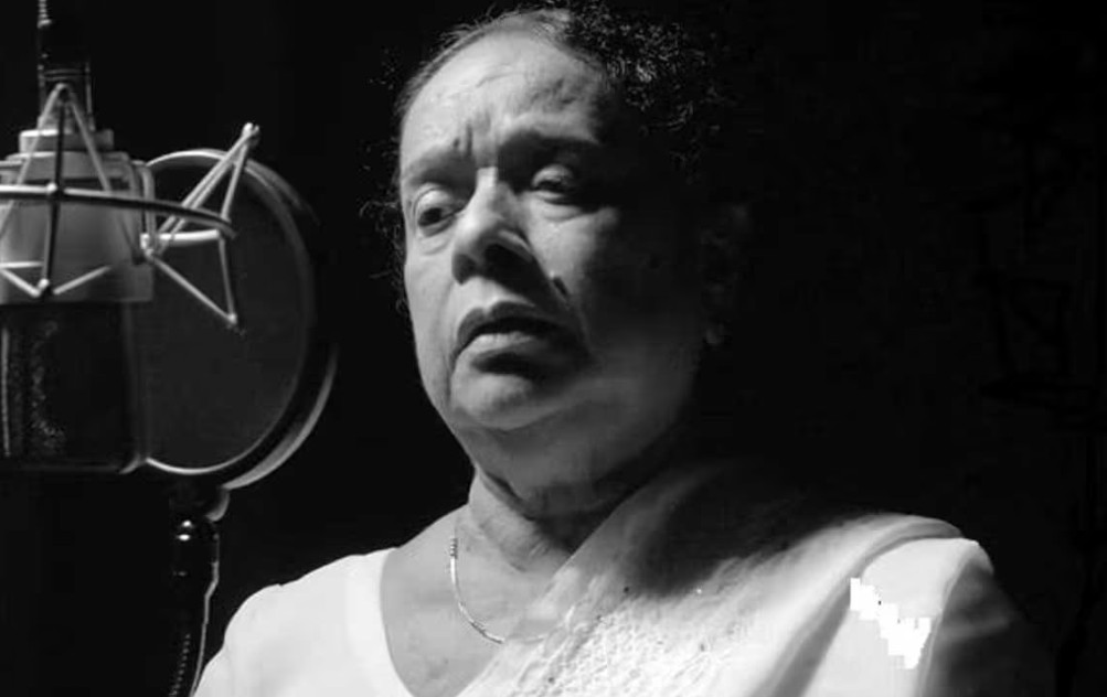 විශාරද නන්දා මාලනීගේ අභාවය හේතුවෙන් 21, 22 සහ 23 ජාතික ශෝක දින ලෙස නම් කෙරේ