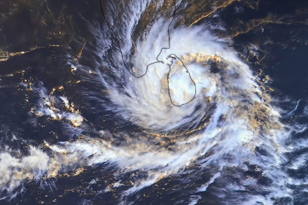 ඔර්නබ් ඉතා ප්රබල සුළි කුණාටුවක් වී කන්කසන්තුරේට කිලෝමීටර් 890ක් දුරින්